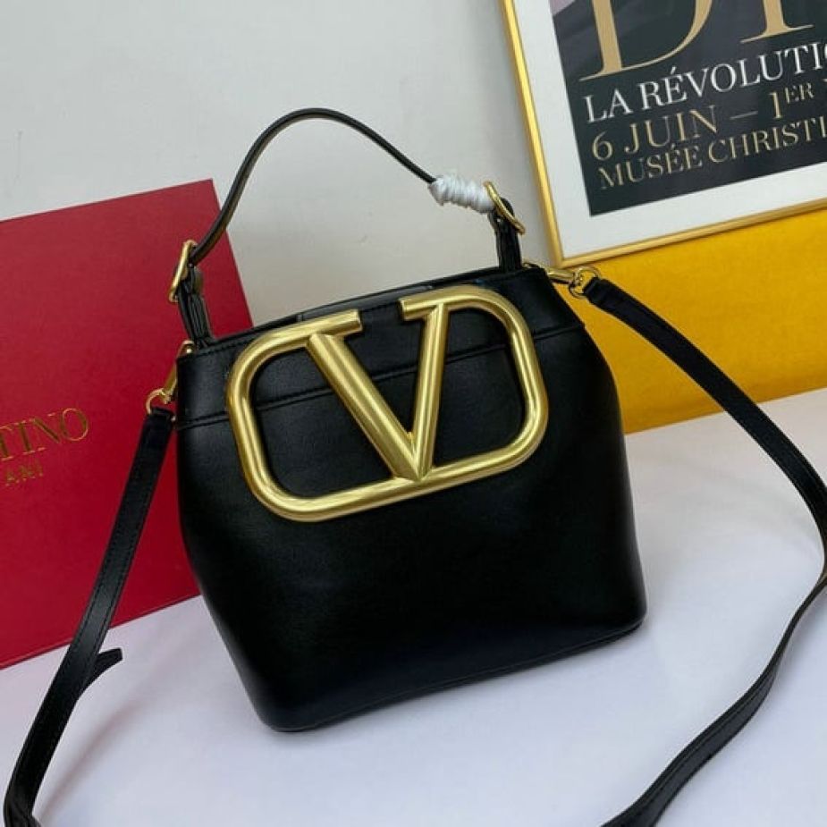 WhatsApp-Image-2022-01-08-at-10.16.19-673c44ad Valentino Supervee Black Handbag (With Box)