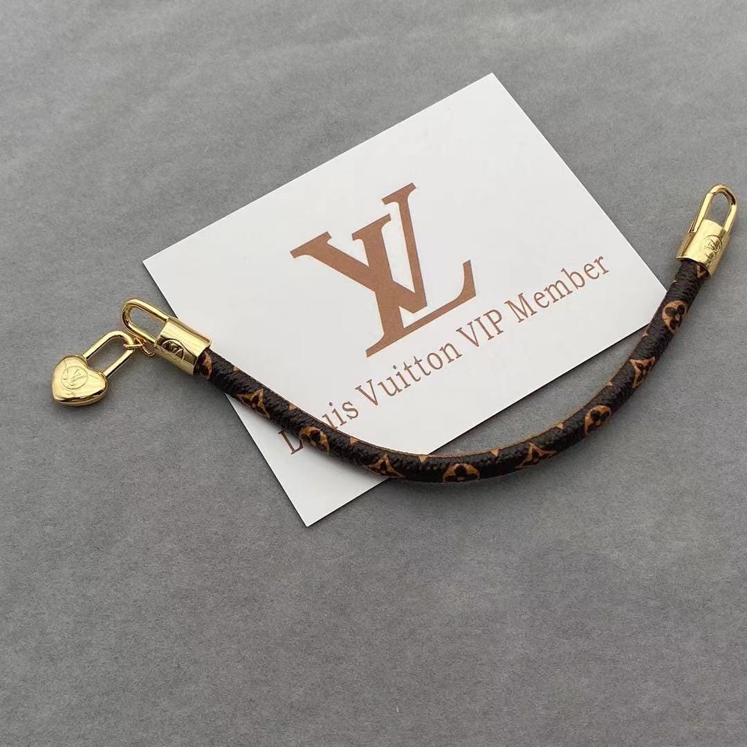 WhatsApp Image 2022-07-01 at 1.14.35 AM Louis Vuitton Love Lock Bracelet