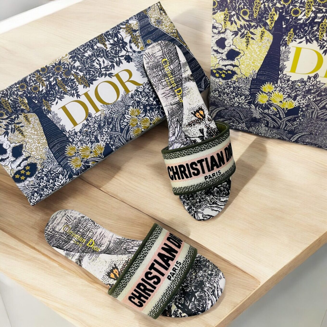 IMG_0968 Christian Dior Leaf Jungle Dway Slide