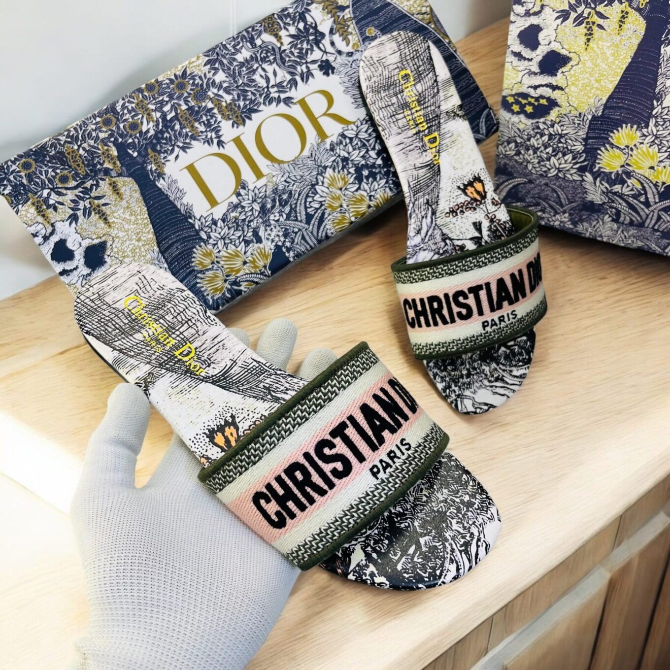 IMG_0969 Christian Dior Leaf Jungle Dway Slide