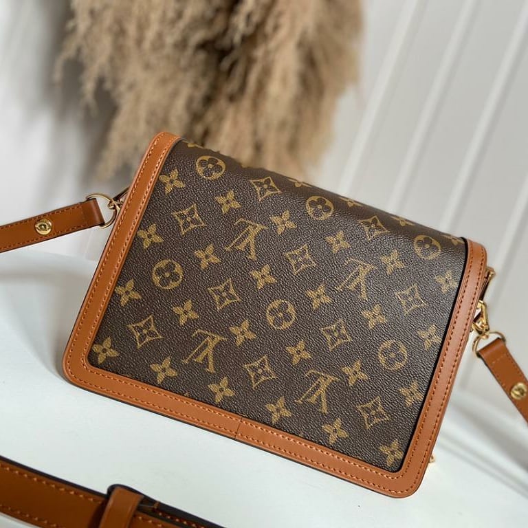 WhatsApp-Image-2022-08-13-at-17.42.59 Louis Vuitton Dauphine Very Premium Shoulder Bag (With Double Box)