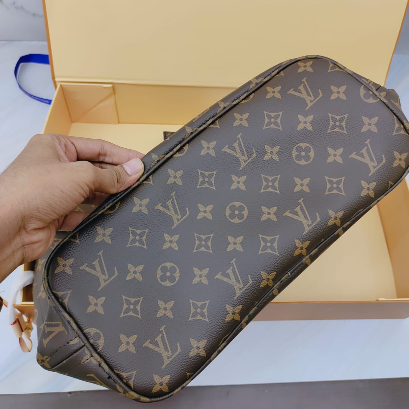 WhatsApp Image 2023-10-19 at 15.32.56_c190cea2 Louis Vuitton Neverfull Beige Interior Premium Tote Bag (With Double Box)