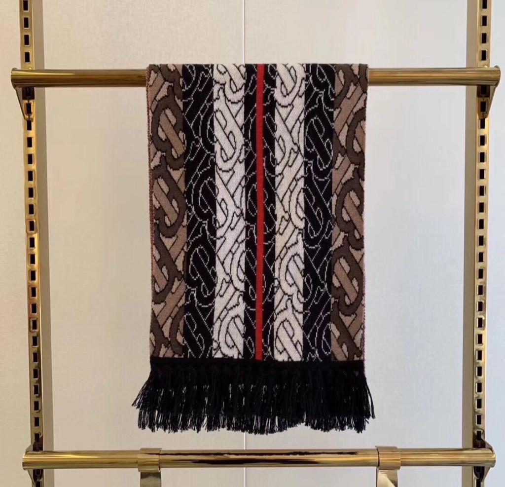 Burberry TB Monogram Unisex Warm Muffle