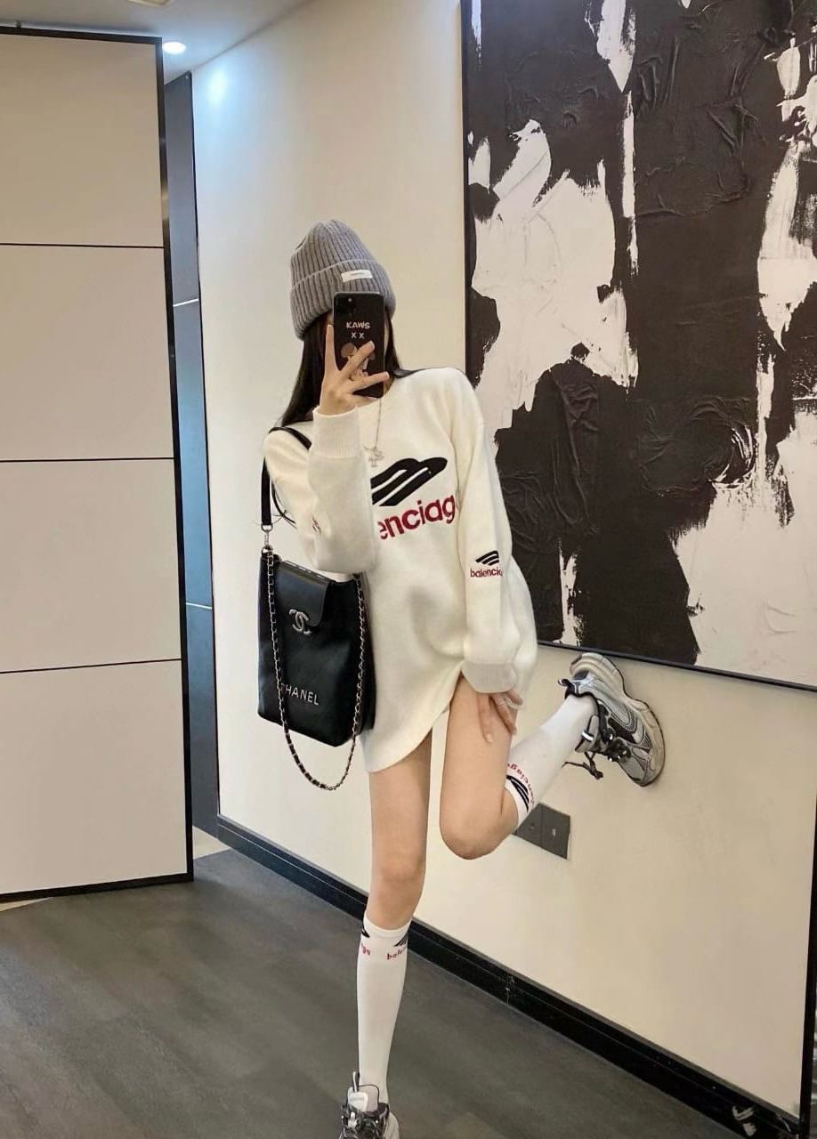 Balenciaga Round Neck White Long Sweater With Matching Long Socks