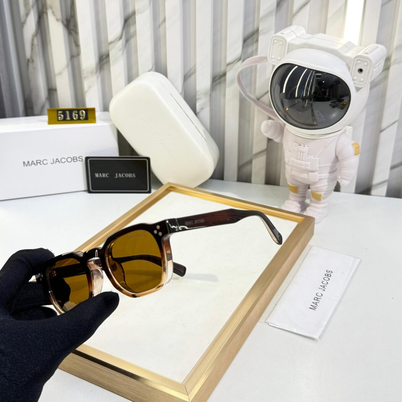 WhatsApp Image 2025-04-11 at 8.49.36 PM (1) Marc Jacobs Unisex Wayfarer