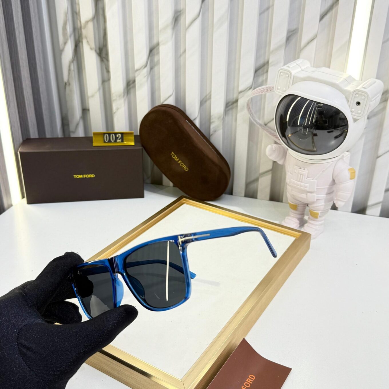 WhatsApp Image 2025-04-11 at 8.58.38 PM (1) Tom Ford Unisex Wayfarer