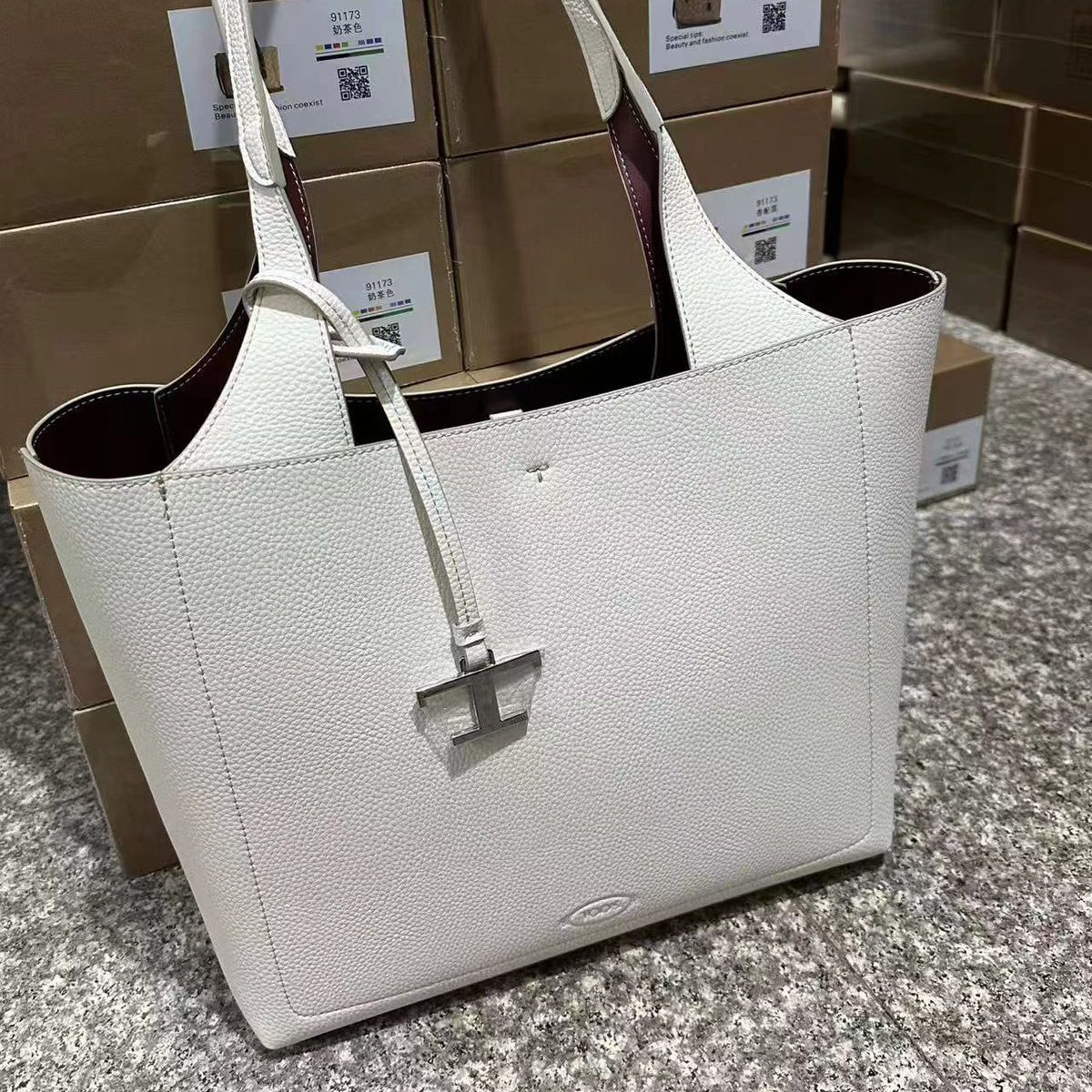 Tods T Timeless White Medium Tote Bag (With Box)