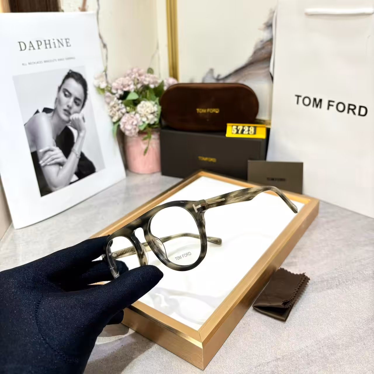 WhatsApp Image 2026-01-08 at 12.58.05 AM Tomford Round Unisex Eyeglass