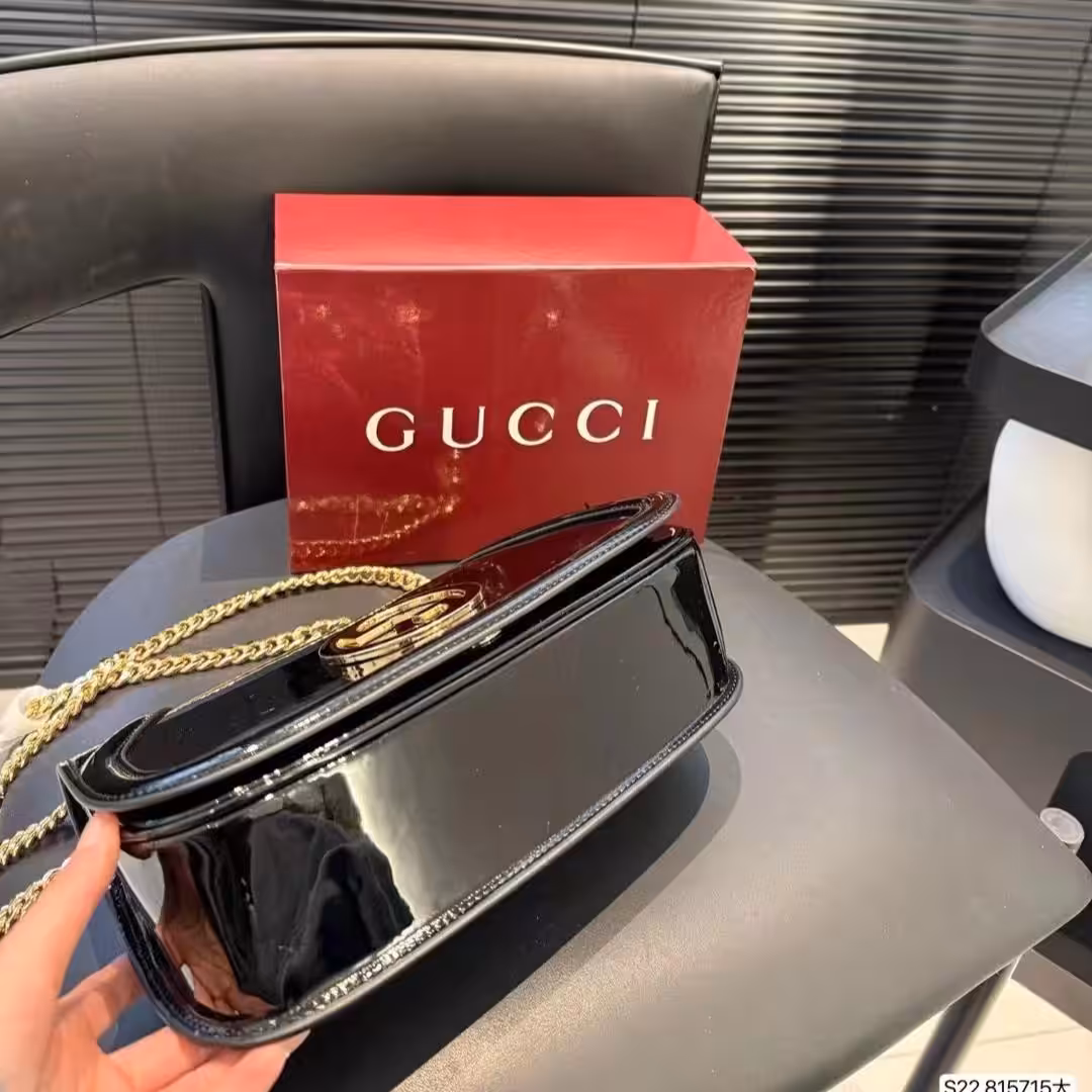 WhatsApp Image 2025-10-15 at 8.17.24 PM (2) Gucci Blondie Glossy Black Shoulder Bag (With Box)